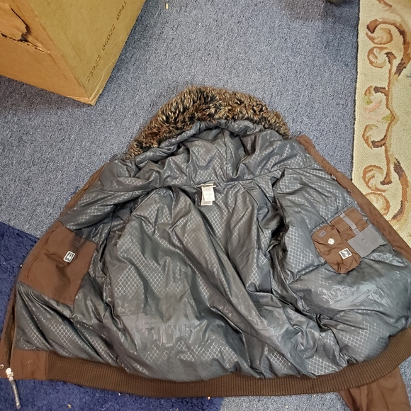 The North Face Hyvent 350 Down Puffer Jacket - Picture 14 of 14